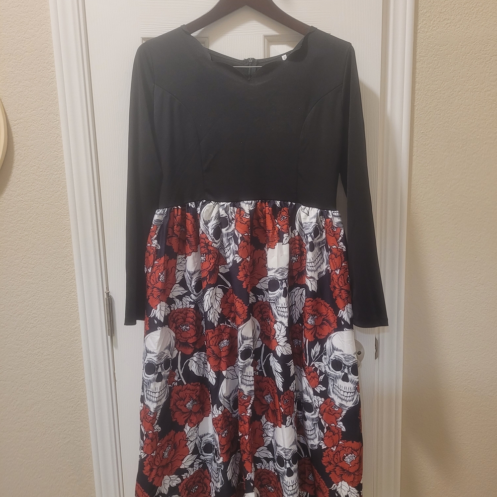 Black and Red Long Sleeve Dress